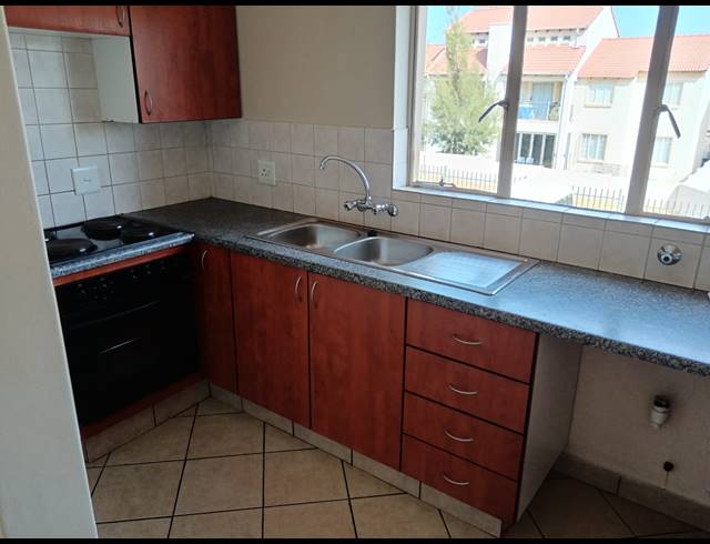 2 BEDROOM APARTMENT TO LET IN COUNTRY VIEW
